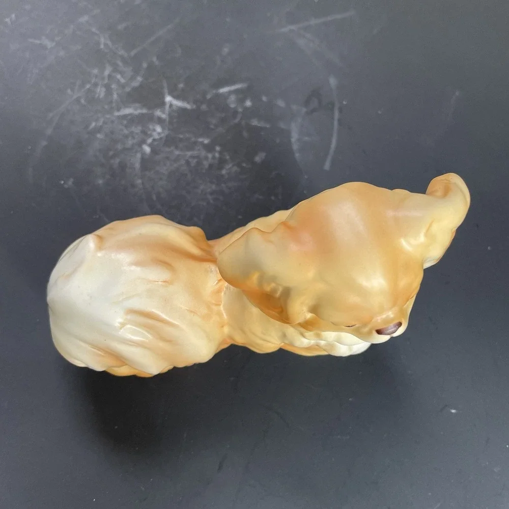 Vintage PEKINGESE Dog Figurine Fluffy Long Hair Blonde Made in Japan‎